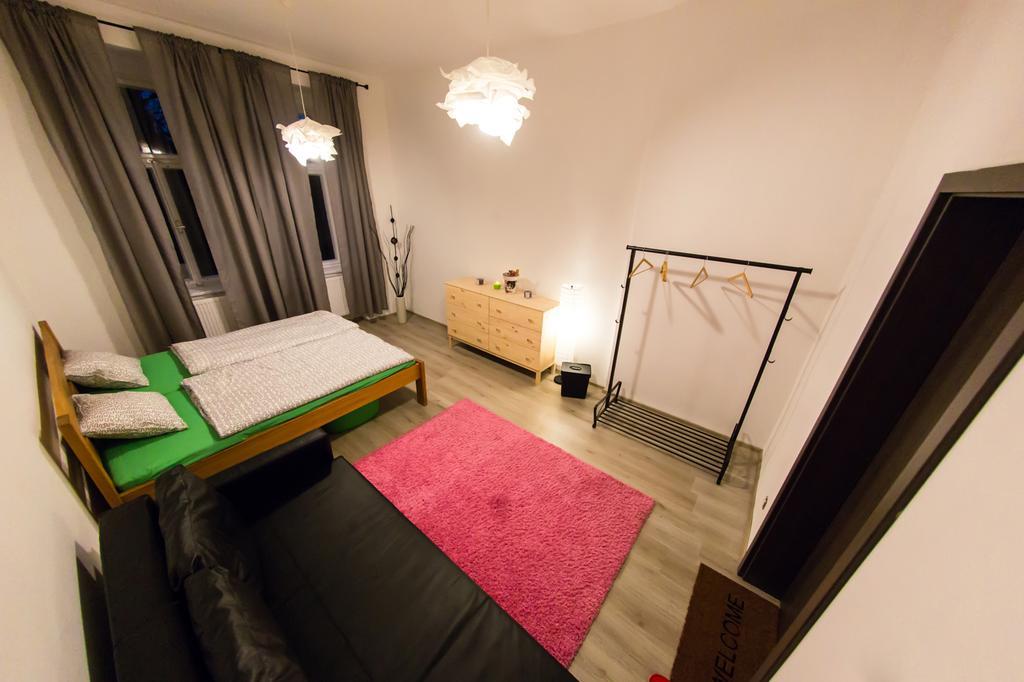 פראג Freedom Rooms & Apartments מראה חיצוני תמונה