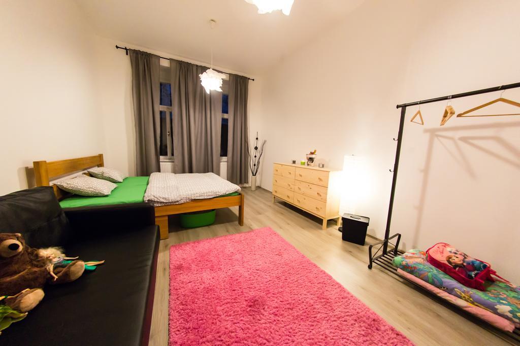 פראג Freedom Rooms & Apartments מראה חיצוני תמונה