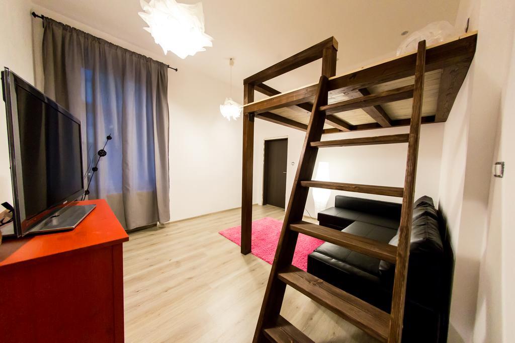 פראג Freedom Rooms & Apartments מראה חיצוני תמונה