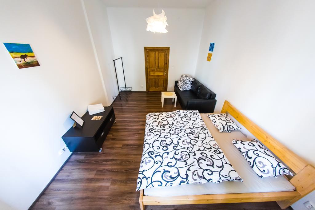 פראג Freedom Rooms & Apartments מראה חיצוני תמונה