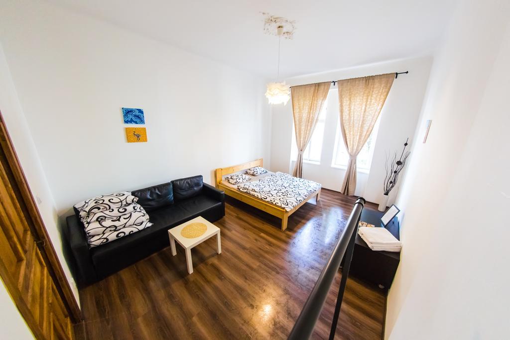 פראג Freedom Rooms & Apartments מראה חיצוני תמונה