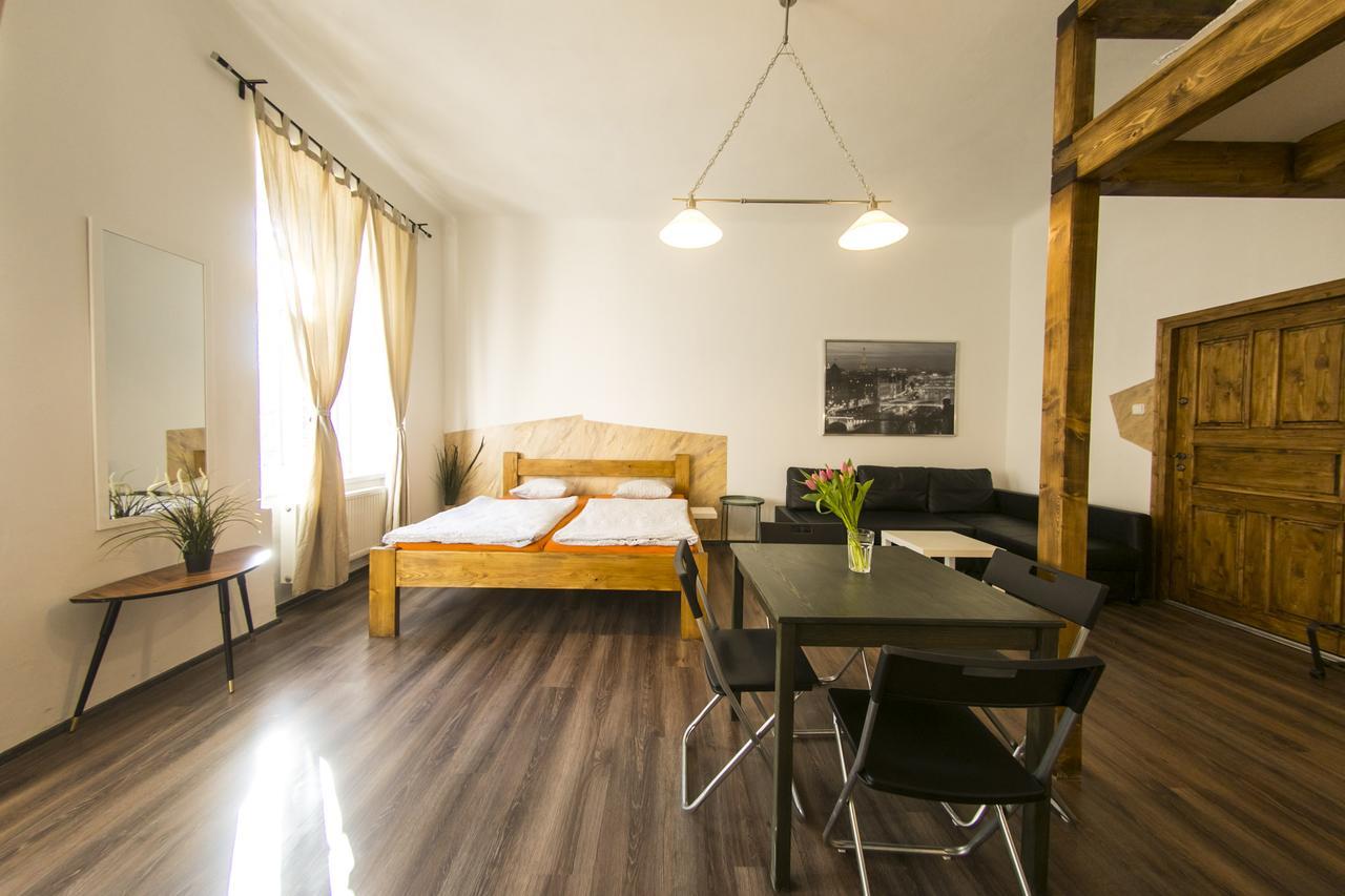 פראג Freedom Rooms & Apartments מראה חיצוני תמונה