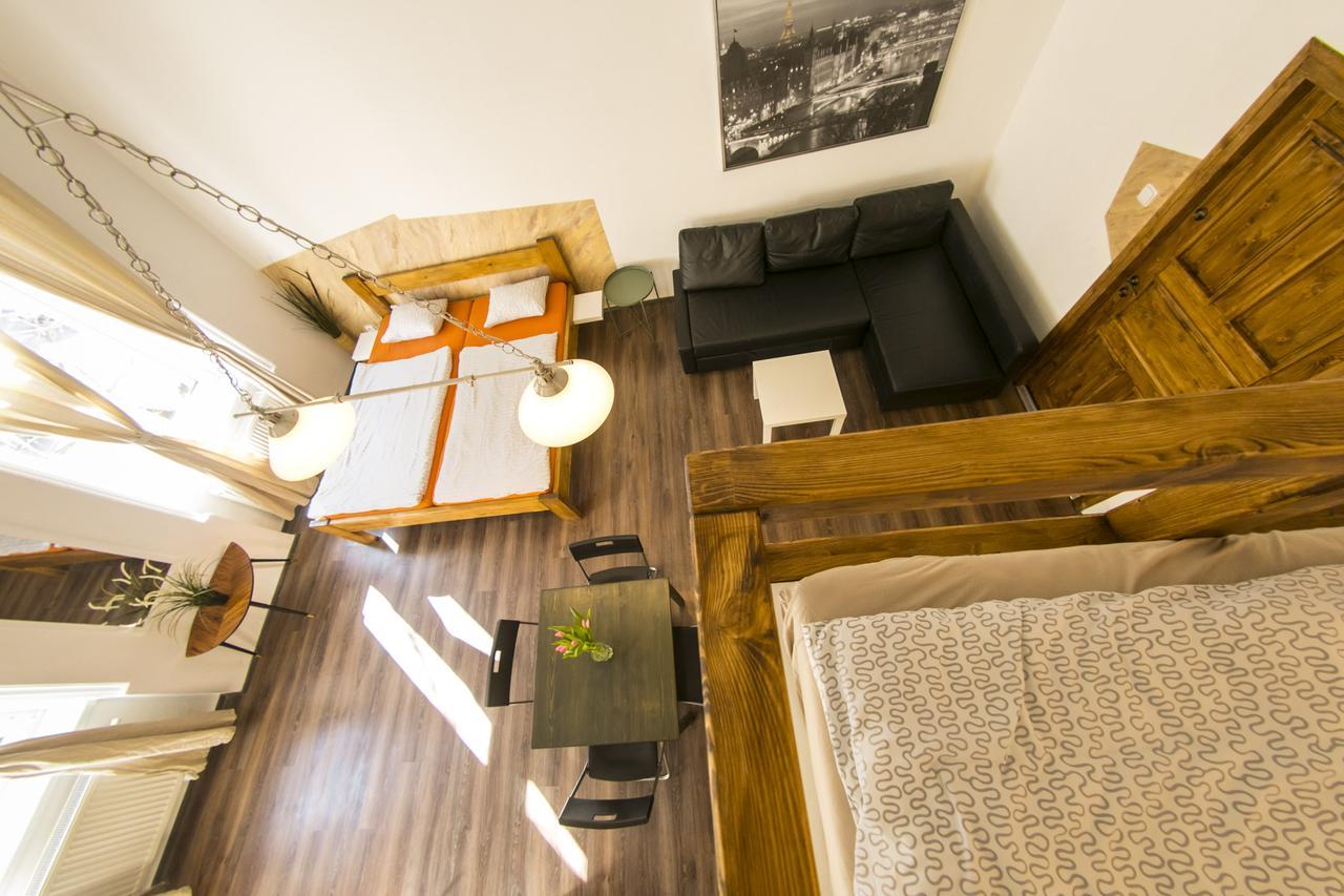 פראג Freedom Rooms & Apartments מראה חיצוני תמונה