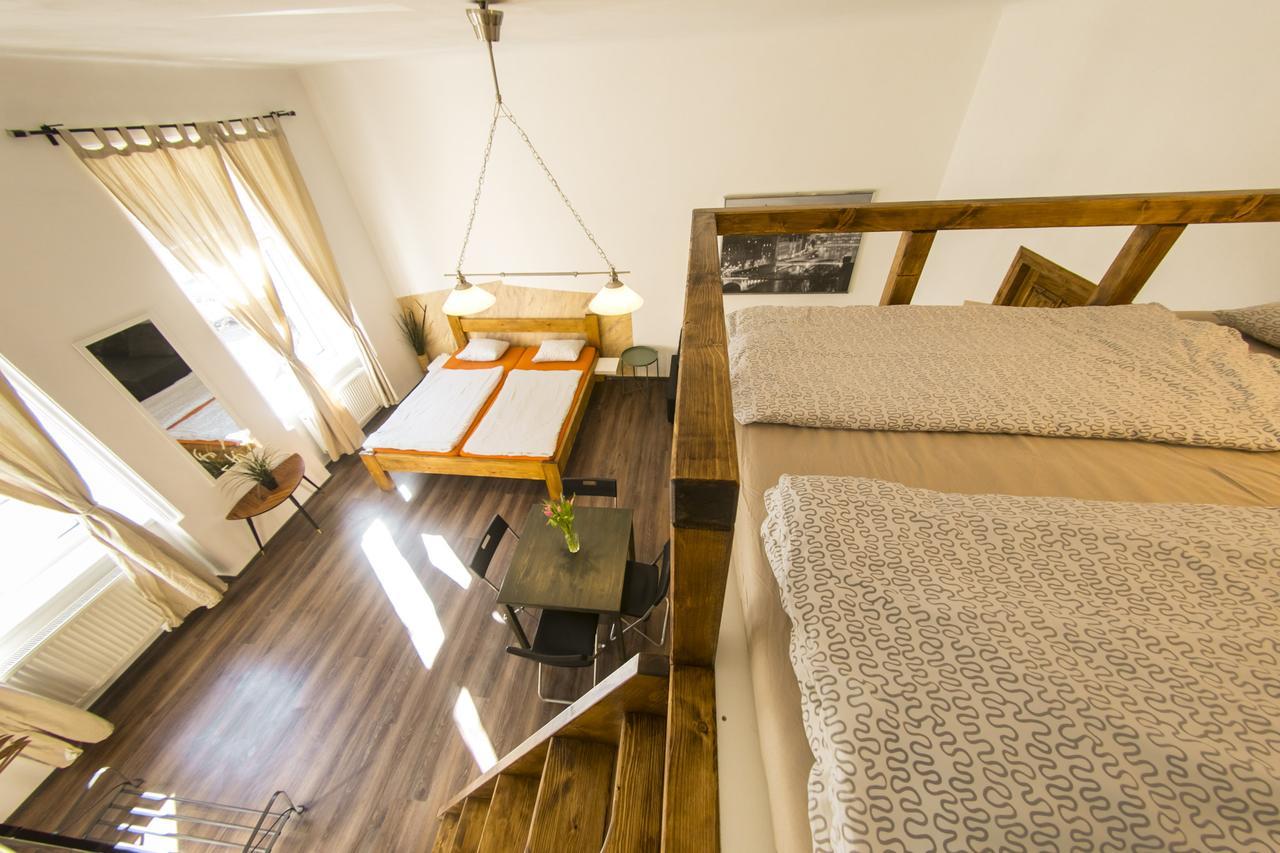 פראג Freedom Rooms & Apartments מראה חיצוני תמונה