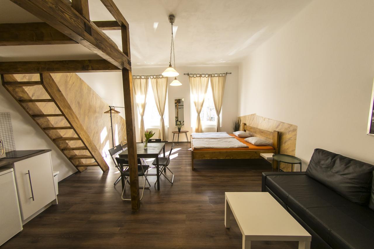 פראג Freedom Rooms & Apartments מראה חיצוני תמונה